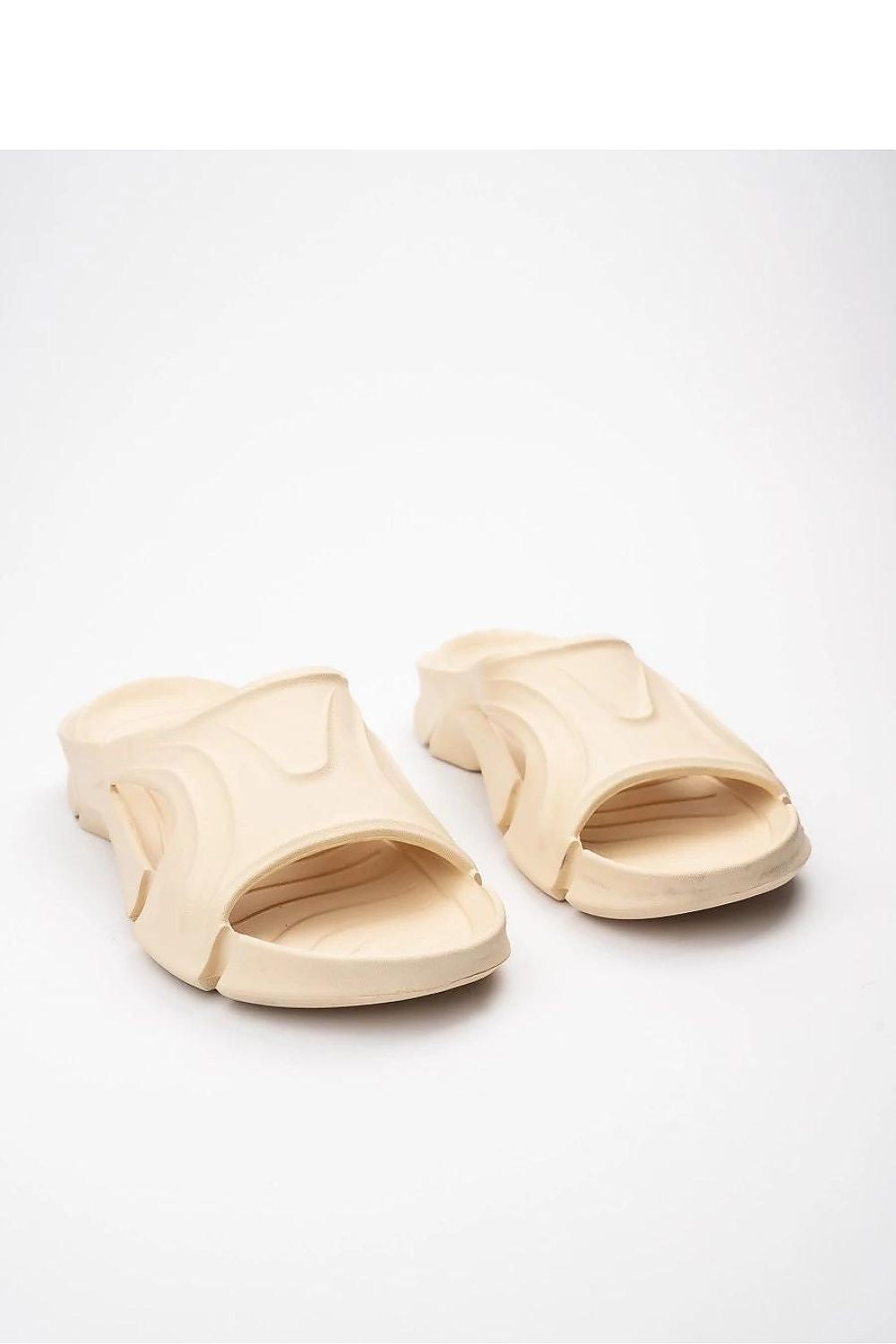 Pantoletten model 212988 Inello