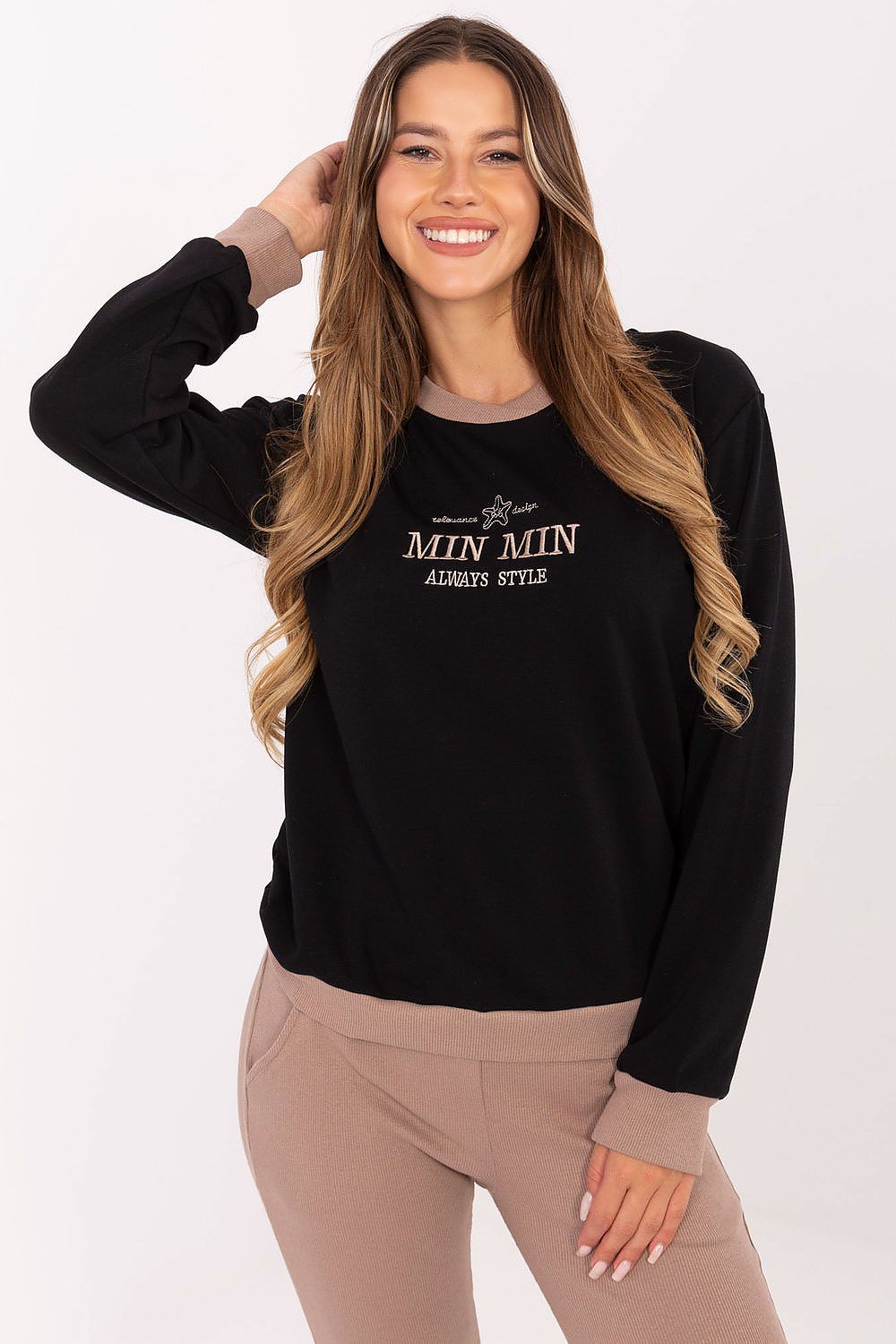 Sweater model 217304 Relevance