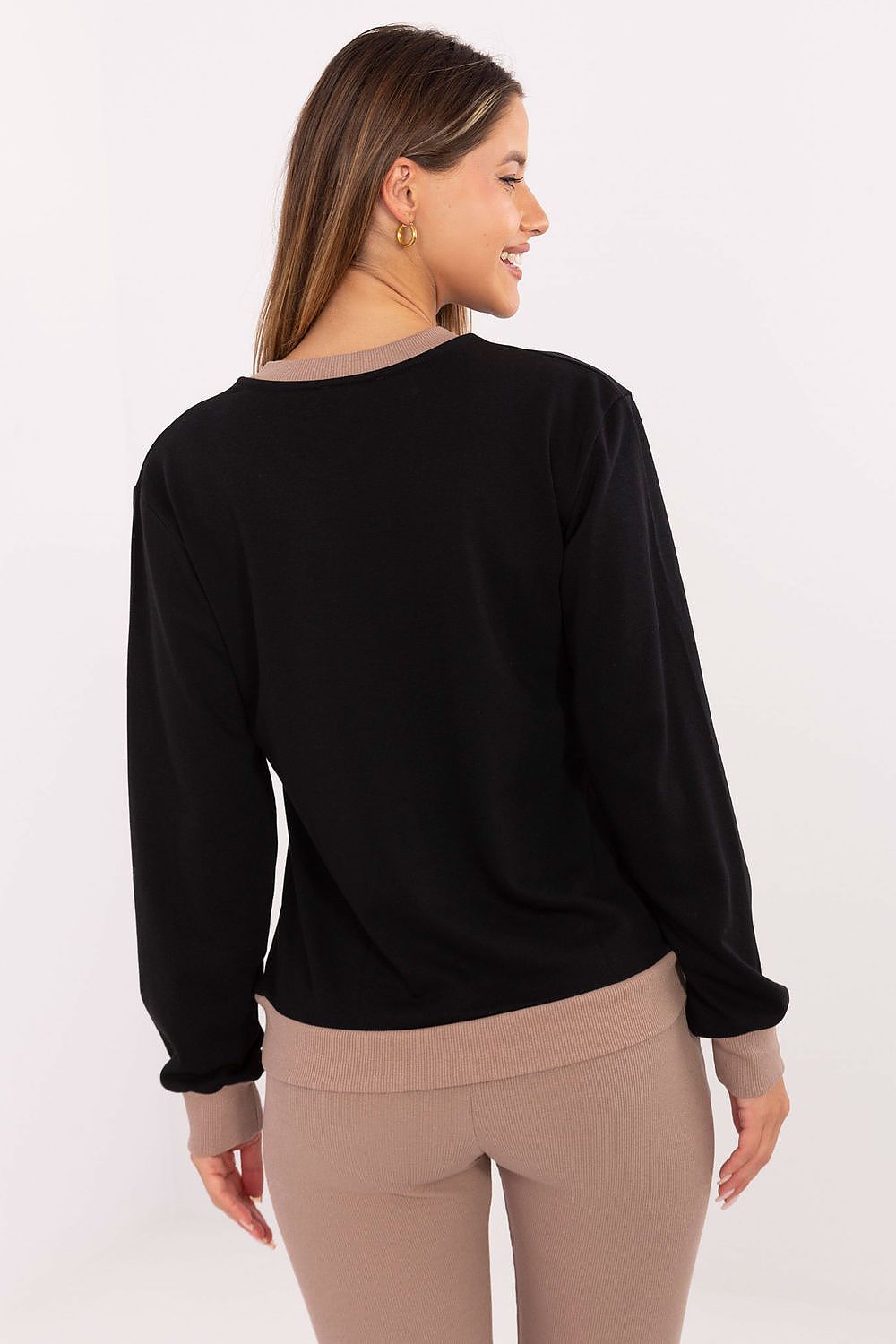Sweater model 217304 Relevance