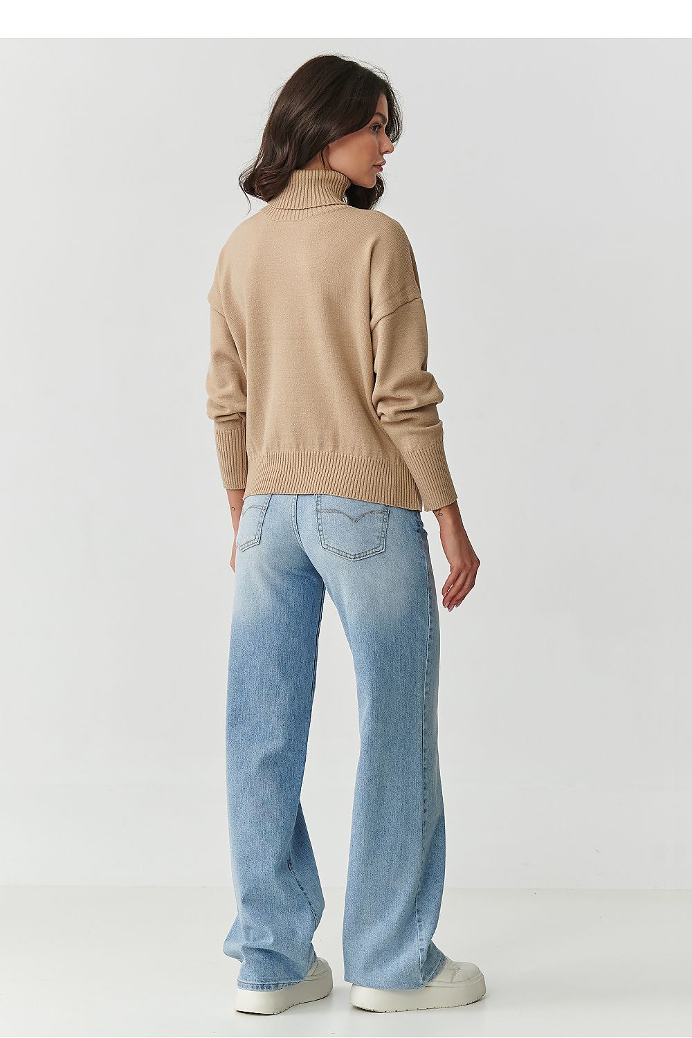 Rollkragenpullover model 217392 Makadamia