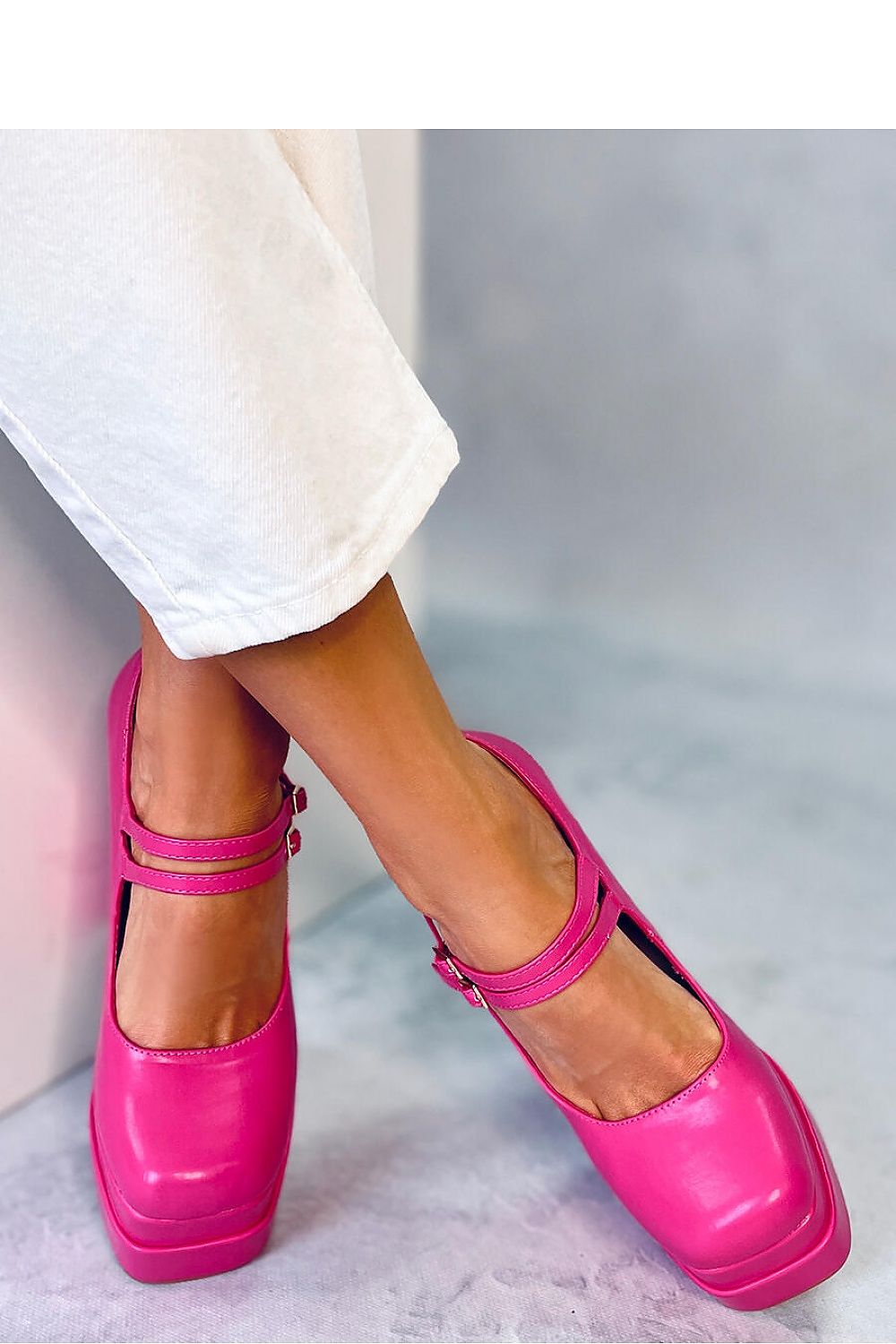 Plateaupumps model 176989 Inello